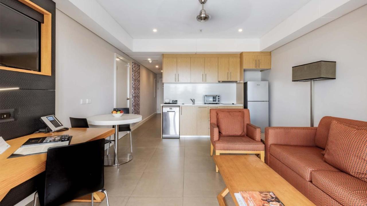 Oaks Darwin Elan Hotel מראה חיצוני תמונה