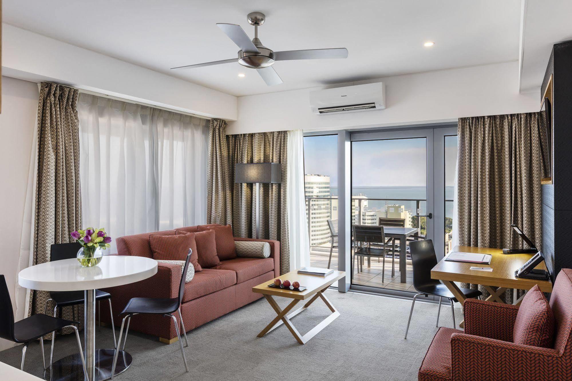 Oaks Darwin Elan Hotel מראה חיצוני תמונה